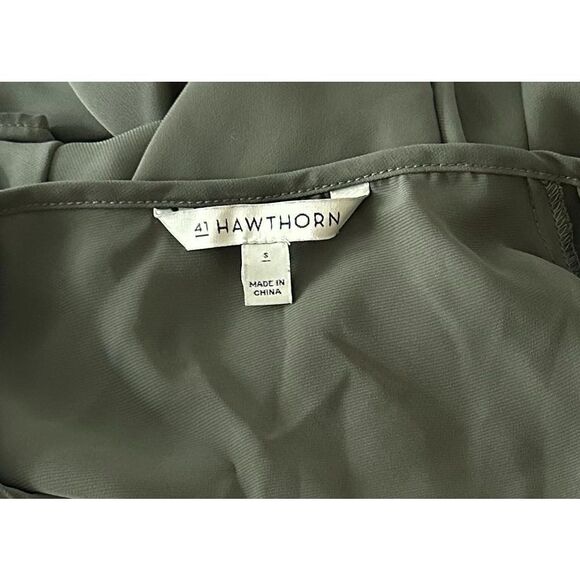 41 Hawthorn Women's Olive Green Pleated Details Short Sleeves‎ Blouse Top Size S - Picture 5 of 7